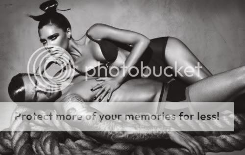 victoria-david-eckham-armani-